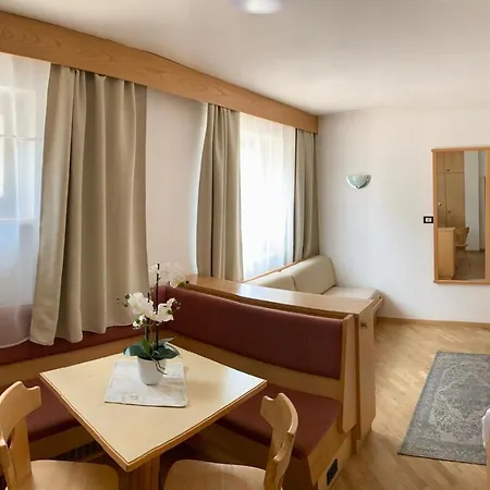 Garni Tobia Bed & Breakfast Campitello di Fassa