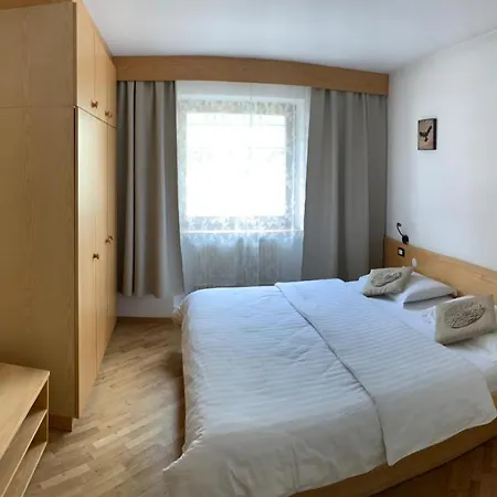 Bed & Breakfast Garni Tobia